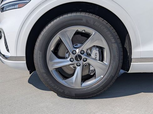 New 2026 Genesis GV70 2.5T image 9