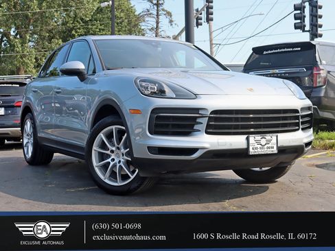 Used 2020 Porsche Cayenne AWD/4WD image 1