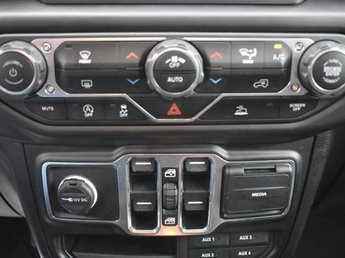Used 2021 Jeep Gladiator Sport AWD/4WD image 24