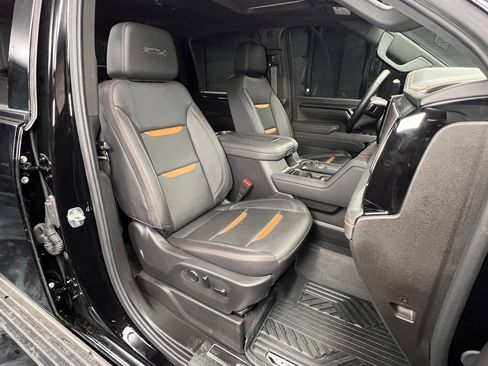 Used 2025 GMC Sierra 2500 AT4 w/ AT4 Premium Plus Package image 4