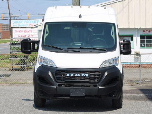 Used 2023 RAM ProMaster 2500 FWD image 2