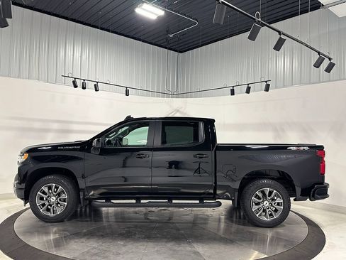 Used 2023 Chevrolet Silverado 1500 RST AWD/4WD image 16