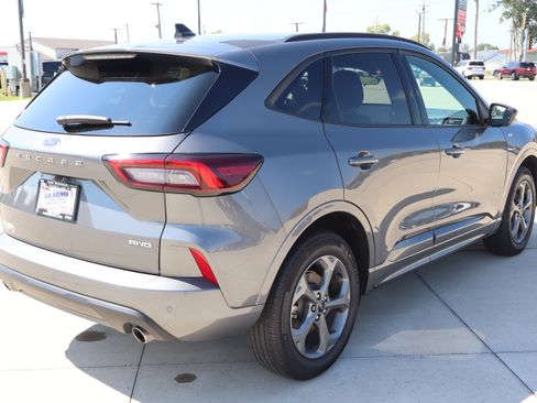 Used 2024 Ford Escape ST-Line w/ Tech Pack #1 AWD/4WD image 5