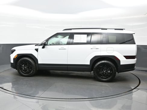 Used 2025 Hyundai Santa Fe XRT image 3