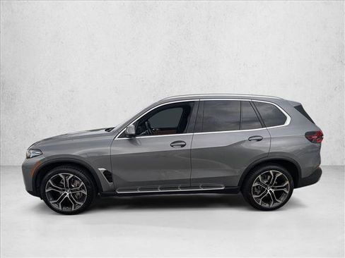 Certified 2024 BMW X5 xDrive40i w/ Premium Package image 9