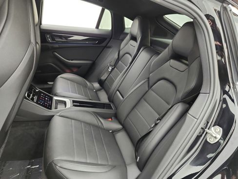 Used 2025 Porsche Panamera image 16