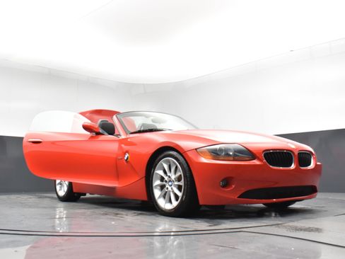 Used 2004 BMW Z4 2.5i RWD image 32