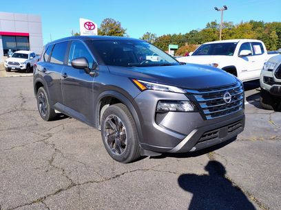 Used 2024 Nissan Rogue SV
