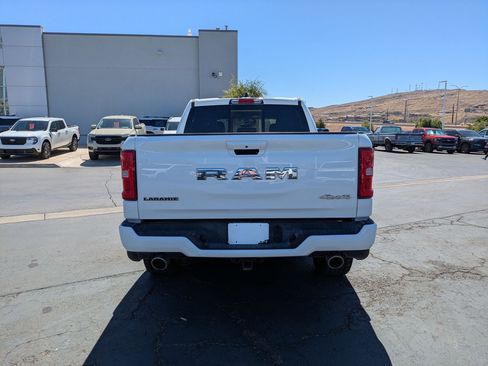 Used 2025 RAM 1500 Laramie w/ Sport Appearance Package AWD/4WD image 4