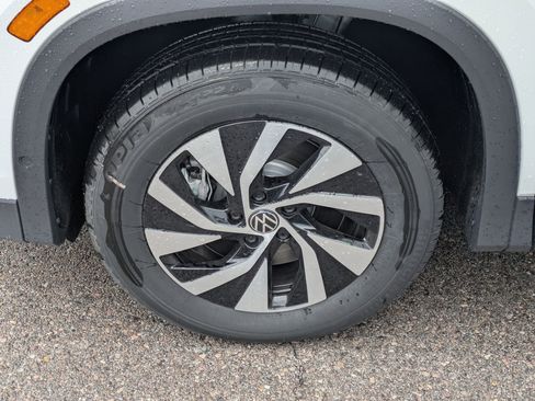 New 2026 Volkswagen Tiguan S AWD/4WD image 17