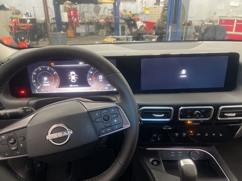 New 2026 Nissan Sentra SV FWD image 17