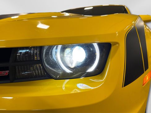 Used 2010 Chevrolet Camaro SS w/ RS Package image 13