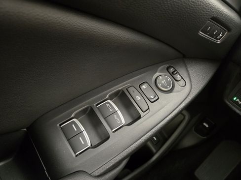 Used 2020 Honda Accord Touring image 30