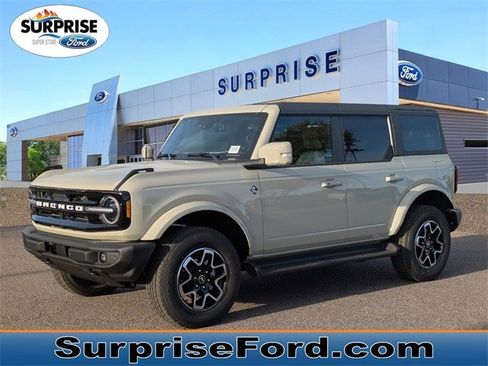 New 2025 Ford Bronco Outer Banks image 1