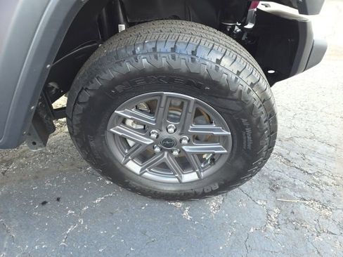 Used 2024 Jeep Wrangler Sport S image 49