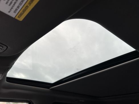 Used 2016 Ford F150 Lariat w/ Equipment Group 502A Luxury image 11