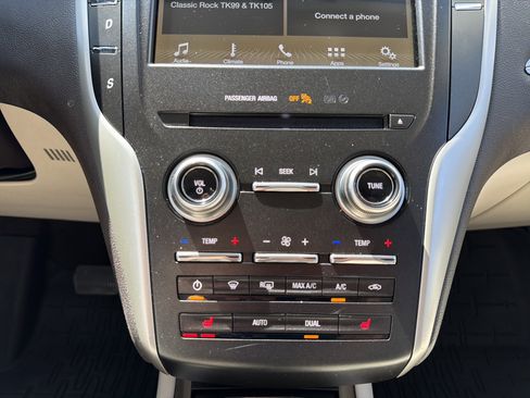 Used 2019 Lincoln MKC Premiere AWD/4WD image 19