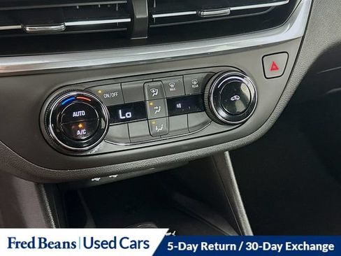 Used 2024 Buick Envista Preferred w/ Convenience II Package FWD image 21