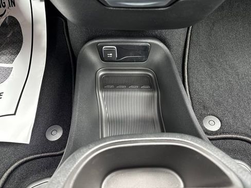 New 2026 Chrysler Pacifica Select image 20