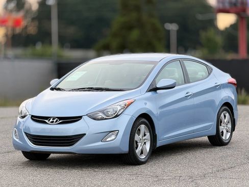 Used 2013 Hyundai Elantra GLS w/ Preferred Pkg FWD image 6