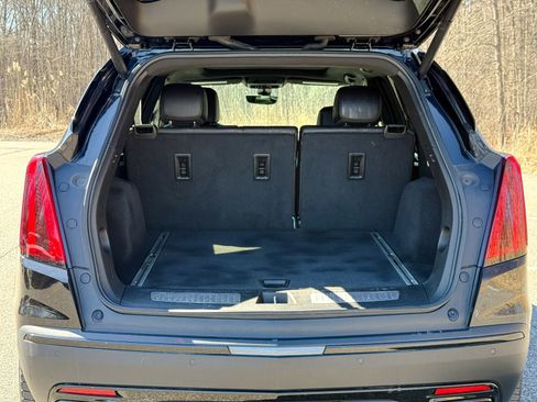 Used 2022 Cadillac XT5 Premium Luxury w/ LPO, ONYX Package image 13