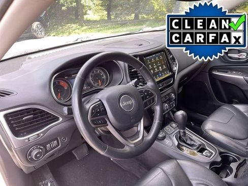 Used 2019 Jeep Cherokee Limited w/ Luxury Group AWD/4WD image 2