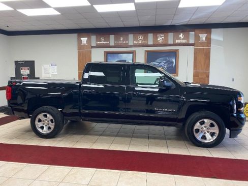 Used 2018 Chevrolet Silverado 1500 LT w/ All Star Edition image 7