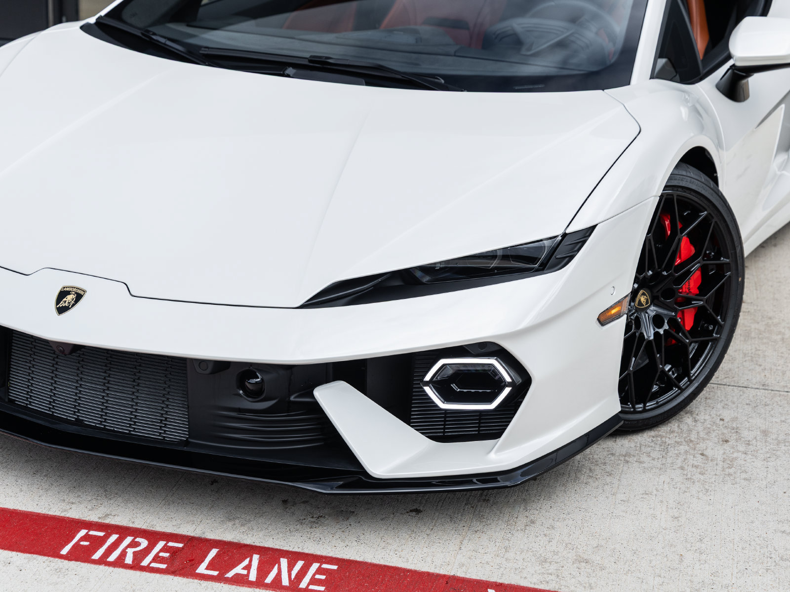 Used 2026 Lamborghini Temerario AWD/4WD image 16