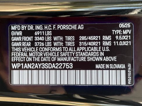 Used 2025 Porsche Cayenne S AWD/4WD image 38