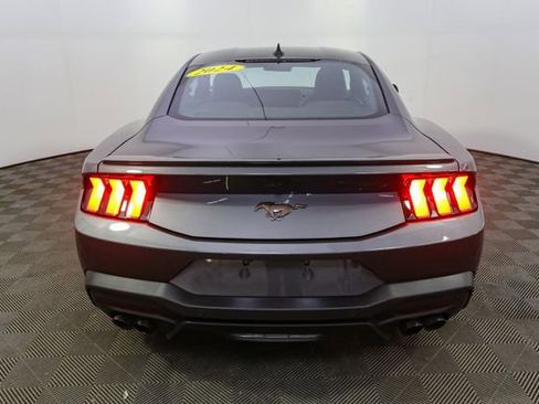 Used 2024 Ford Mustang Premium image 9
