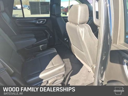 Used 2022 GMC Yukon SLT w/ SLT Premium Package image 31