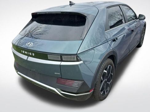 Used 2024 Hyundai Ioniq 5 SEL image 3