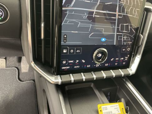 New 2025 GMC Acadia Elevation image 18