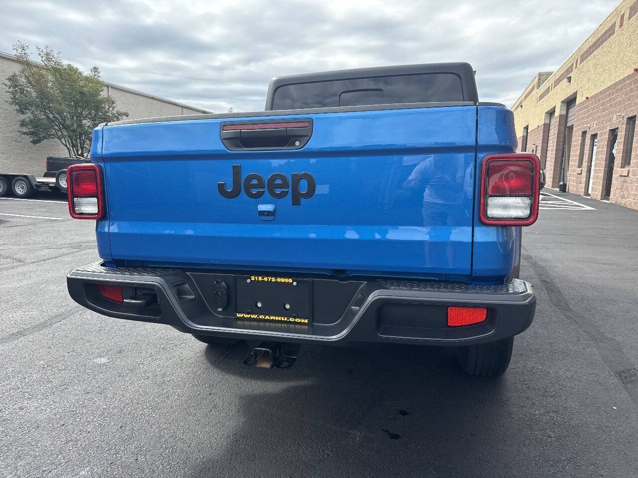 Used 2022 Jeep Gladiator Sport AWD/4WD image 17