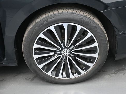 Used 2022 Volkswagen Passat 2.0T image 38