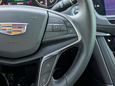 Used 2024 Cadillac XT5 Luxury image 17