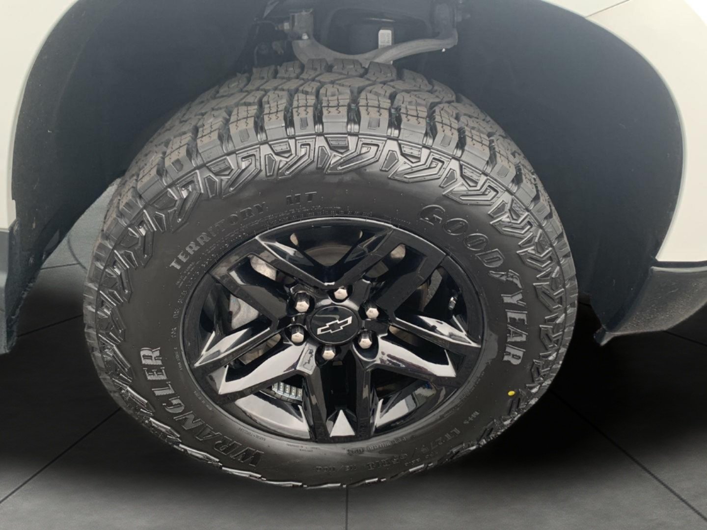 Certified 2024 Chevrolet Silverado 1500 LT Trail Boss w/ Convenience Package II AWD/4WD image 25