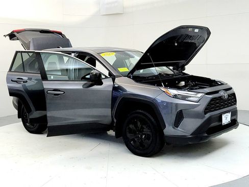 Used 2023 Toyota RAV4 LE AWD/4WD image 12