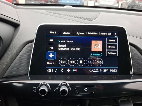 Used 2025 Cadillac CT4 Luxury image 16