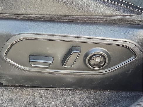 Used 2021 Jeep Grand Cherokee L Laredo image 16