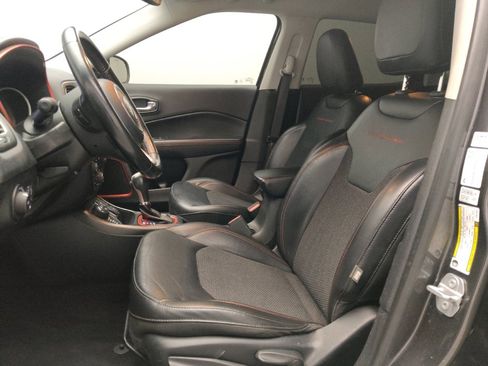 Used 2019 Jeep Compass Trailhawk image 17