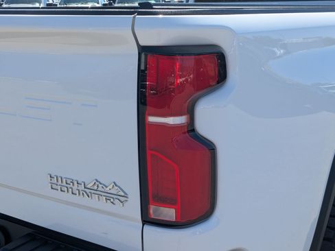 Used 2025 Chevrolet Silverado 3500 High Country w/ Technology Package AWD/4WD image 11