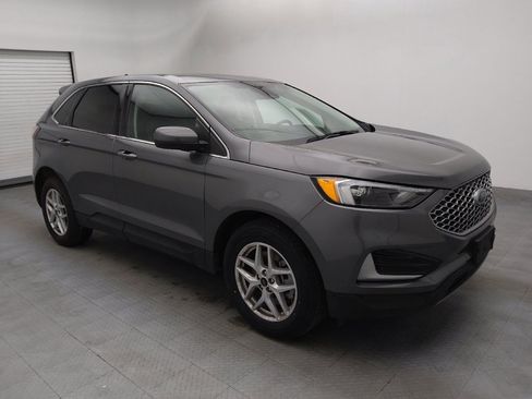 Used 2024 Ford Edge SEL image 11