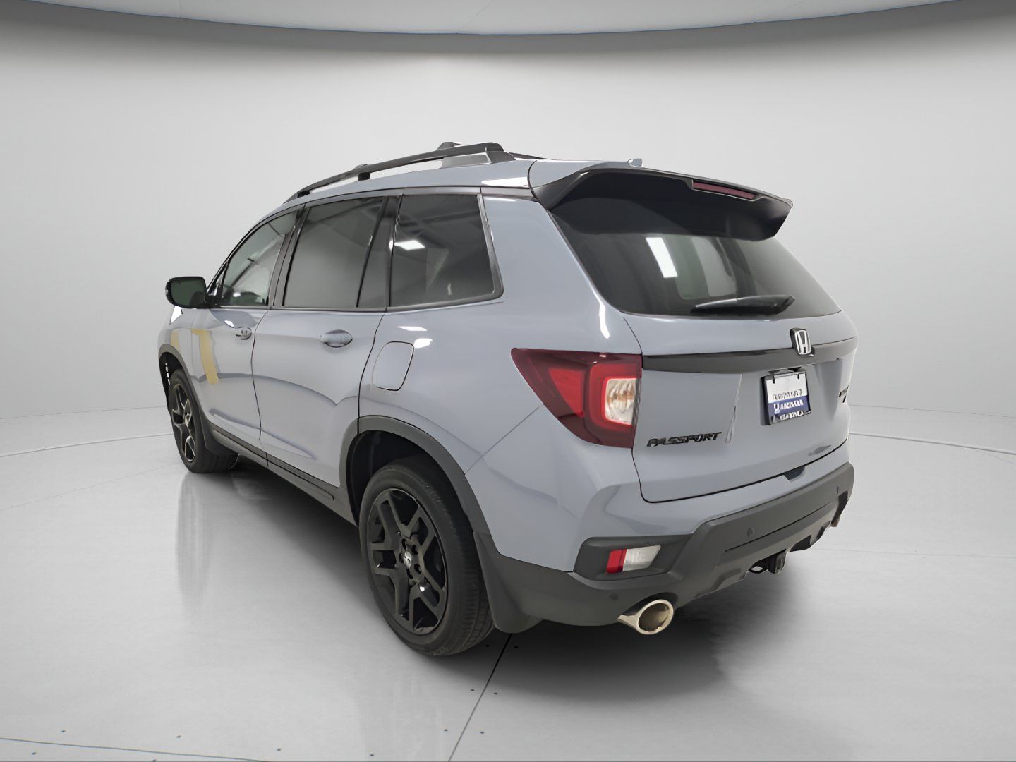Used 2024 Honda Passport Black Edition image 5