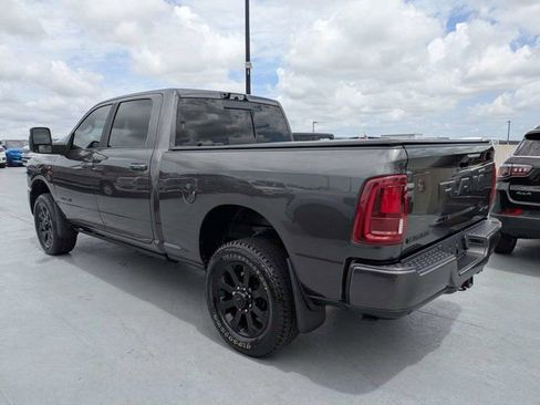 Used 2025 RAM 2500 Laramie AWD/4WD image 5