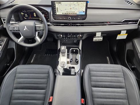 New 2026 Mitsubishi Outlander SE image 21