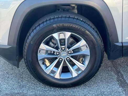 Used 2026 Chevrolet Equinox LT image 10