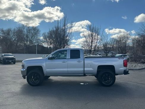 Used 2018 Chevrolet Silverado 1500 LT w/ Trailering Package image 8