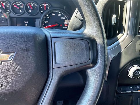 Used 2023 Chevrolet Silverado 1500 Custom image 13