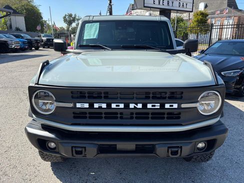 Used 2022 Ford Bronco Black Diamond image 3